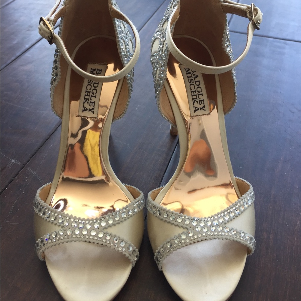 Badgley Mischka Roxy Heels in Ivory